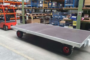 ManuLine : remorque industrielle sur mesure 4100 x 2100 mm